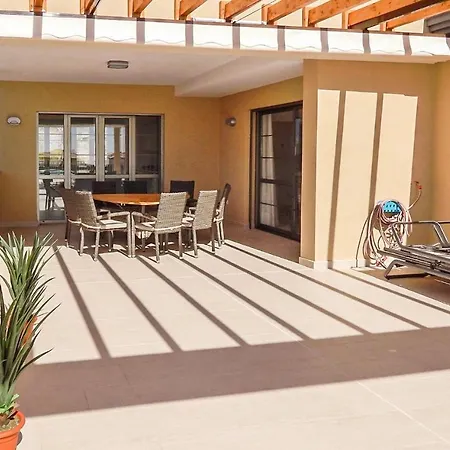 Awesome Home In Costa Adeje With Outdoor Swimming Pool, Wifi And 5 Bedrooms Casa vacanze *